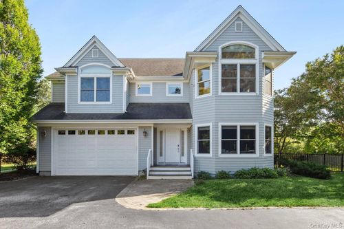 6 Post Fields Ln, Quogue, NY, 11959-4266 | Card Image