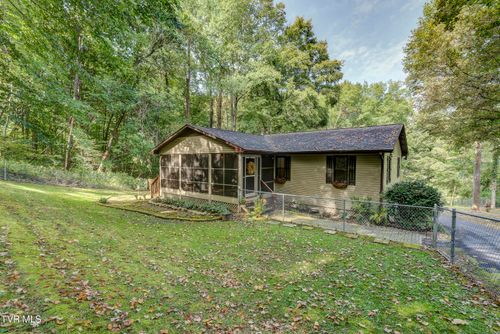 589 Headtown Rd, Jonesborough, TN, 37659-4741 | Card Image