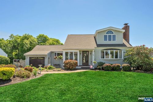 40 Walray Ave, North Haledon, NJ, 07508-2447 | Card Image