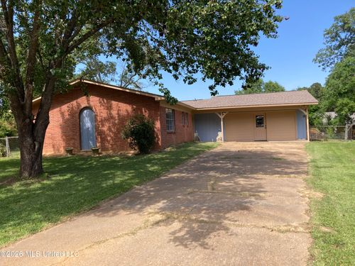 110 Bingo Cir, Pearl, MS, 39208-6301 | Card Image