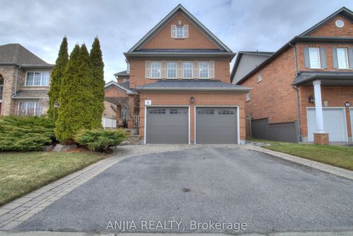 8 Twin Streams Rd, Whitby, ON, L1P1P1 | Card Image