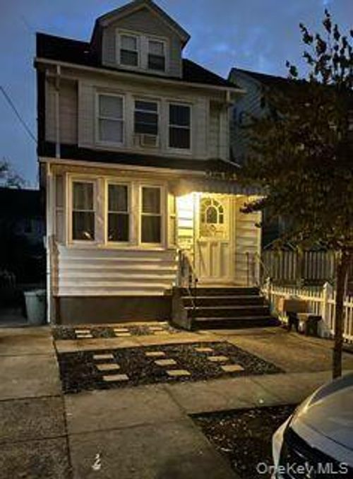 24446 89th Avenue, New York, NY, 11426 | Card Image