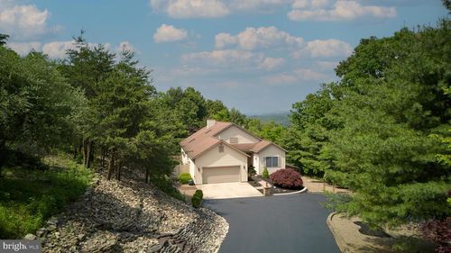 1135 Checkerberry Ln, Lock Haven, PA, 17745-9782 | Card Image