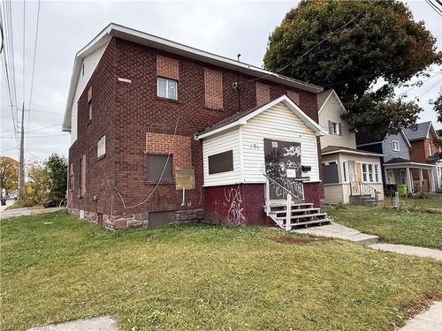 104 Albert St E, Sault Ste. Marie, ON, P6A2J1 | Card Image