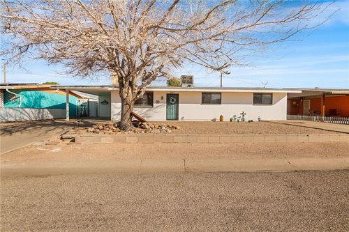 2027 Motor Ave, Kingman, AZ, 86401-4132 | Card Image
