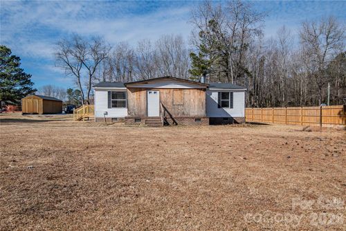682 Grant Dr, Roanoke Rapids, NC, 27870-9477 | Card Image