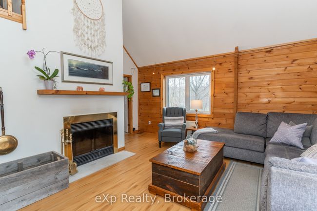 5331 Hwy 124 Highway, House other with 5 bedrooms, 4 bathrooms and 8 parking in Magnetawan ON | Image 11
