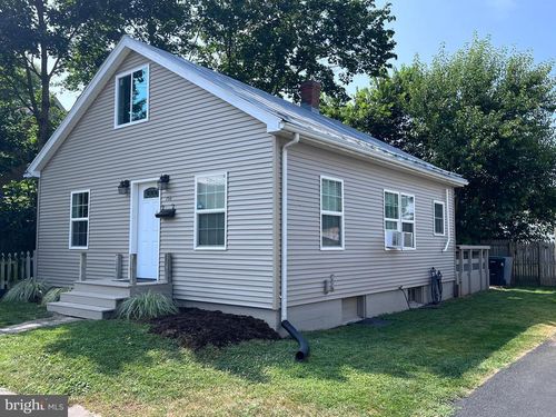 130 E North St, Woodstock, VA, 22664-1813 | Card Image