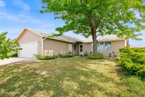 311 N 57th Ave, Yakima, WA, 98901 | Card Image