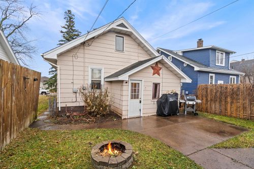 1607 Wyoming Ave, Superior, WI, 54880-2207 | Card Image