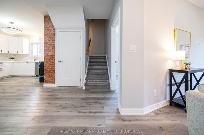 4749 Epworth Cir, House other with 4 bedrooms, 3 bathrooms and 4 parking in Niagara Falls ON | Image 19