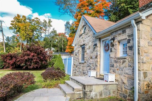 6 Cedar Lane Ter, Ossining, NY, 10562-2921 | Card Image