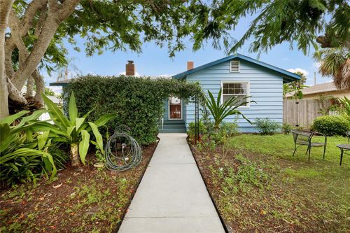 2070 Hyde Park St, SARASOTA, FL, 34239-3937 | Card Image