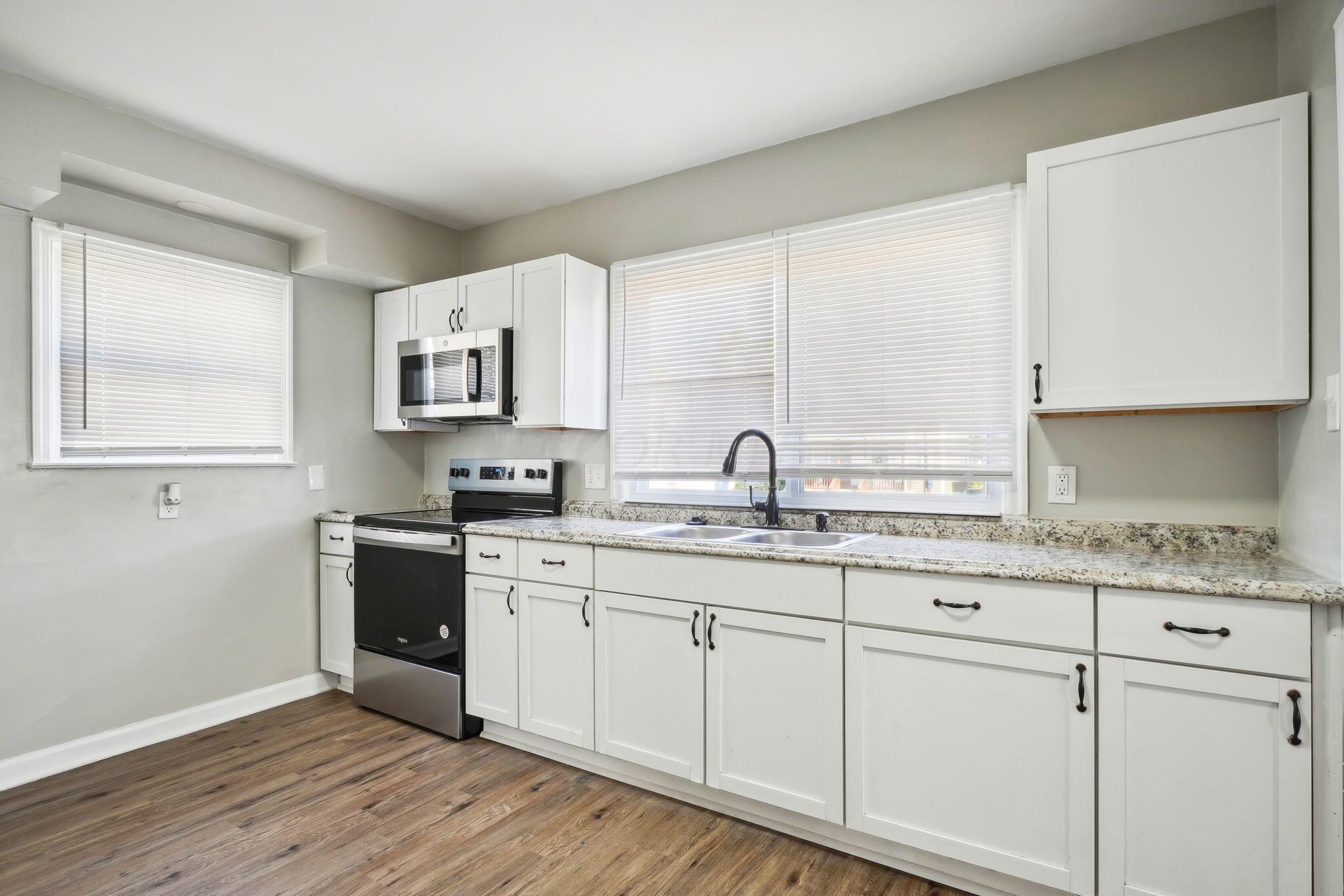 Robert St, Columbus, OH 43224