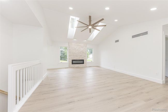 Open Floor Plan Family Room w/ cathedral ceilings | Image 4