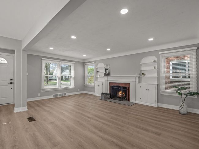 10818 Hart Ave, House other with 3 bedrooms, 2 bathrooms and null parking in Huntington Woods MI | Image 16