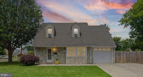 2083 Palmer Ave, BRISTOL, PA, 19007-4502 | Card Image