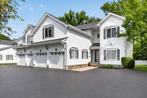 1684 Cassady Place Dr, Plymouth, MI, 48170-1091 | Card Image