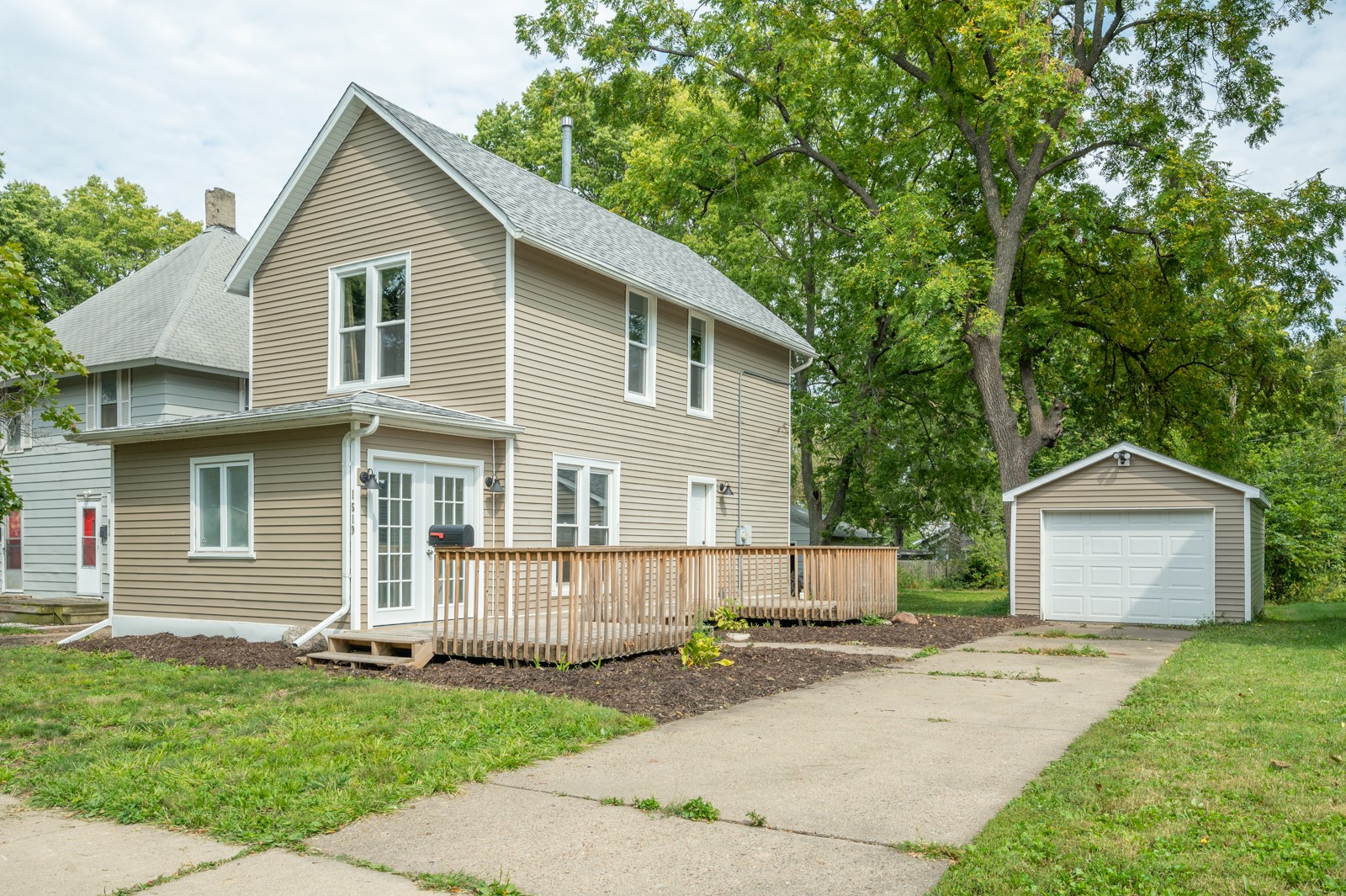 13th St, Des Moines, IA 50316