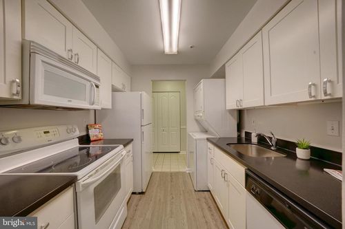 c-8489 Falls Run Rd, ELLICOTT CITY, MD, 21043-7467 | Card Image