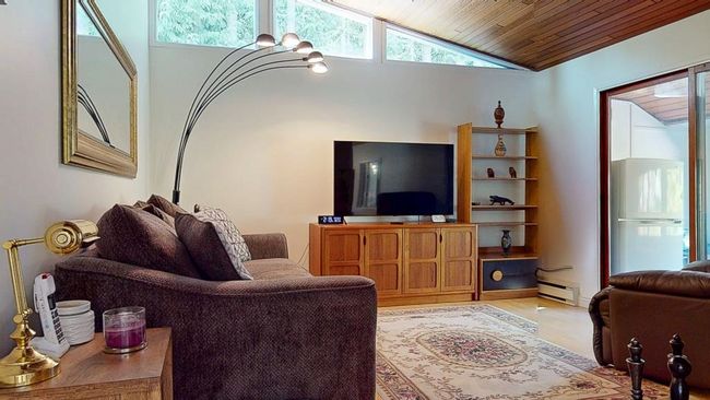 8024 Southwood Rd, House other with 3 bedrooms, 2 bathrooms and 2 parking in Halfmoon Bay BC | Image 23
