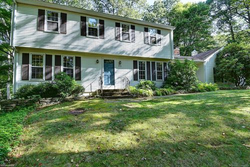 391 Eastbury Hill Rd, Glastonbury, CT, 06033-3915 | Card Image