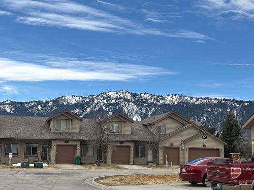 unit-6-24 Mangum Cir, Donnelly, ID, 83615-5069 | Card Image