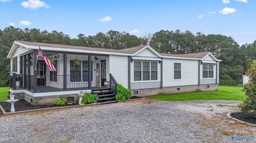 10470 Union Grove Rd, Union Grove, AL, 35175-8011 | Card Image