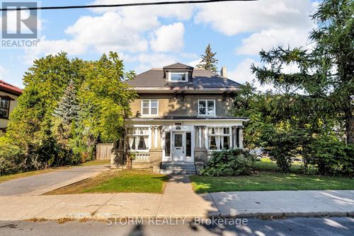 239 1st St E, Cornwall, ON, K6H1K9 | Card Image