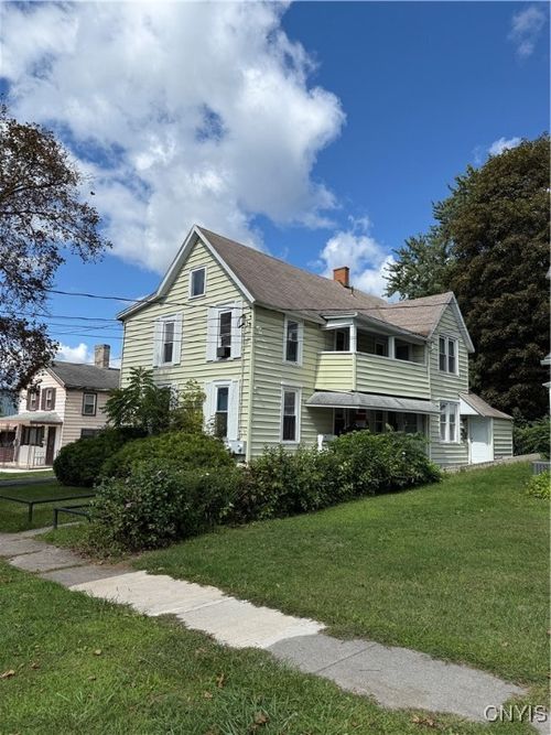 81 Orchard St, Auburn, NY, 13021-3245 | Card Image