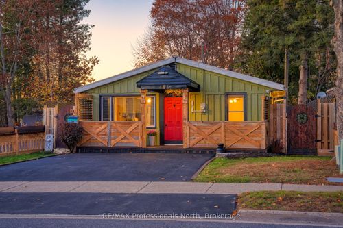 161 Quebec St, Bracebridge, ON, P1L1E3 | Card Image