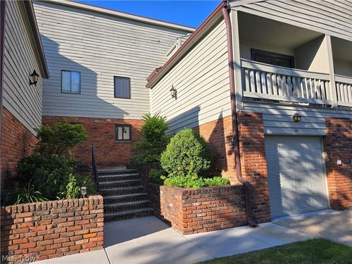 144 Kimrose Ln Lane, Broadview Heights, OH, 44147 | Card Image
