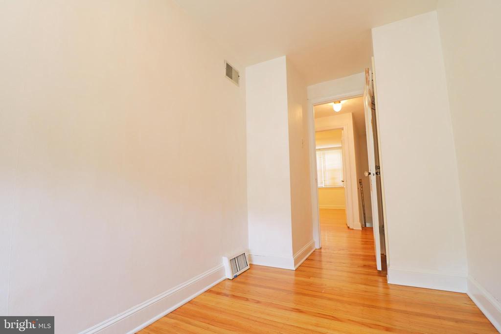 Residential in CLIFTON HEIGHTS 3