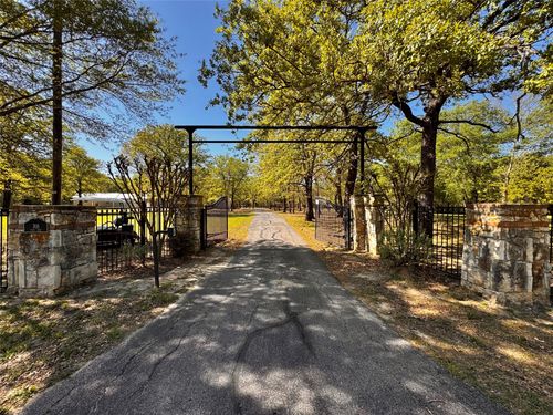 705 Vz County Road 3211, Wills Point, TX, 75169-7115 | Card Image