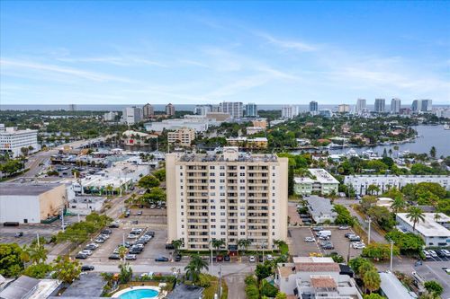 406-900 Ne 18th Ave, Fort Lauderdale, FL, 33304-3052 | Card Image