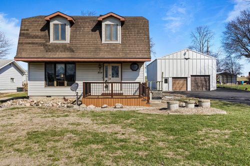 204 W Meade St, White Heath, IL, 61884-9502 | Card Image