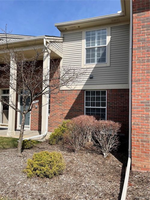 1905 Flagstone Cir, Rochester, MI, 48307-6096 | Card Image