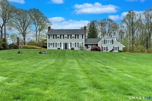 16 Wolf Tree Dr, Woodbridge, CT, 06525-1308 | Card Image