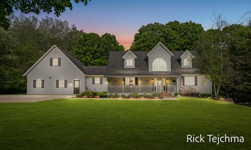 10345 Red Oak Rdg, Howard City, MI, 49329 | Card Image