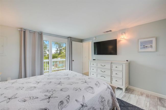 3 - 104 29 Th St, Condo with 2 bedrooms, 2 bathrooms and null parking in Holmes Beach FL | Image 24