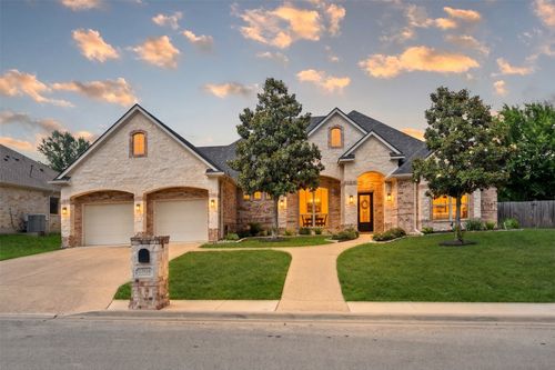 2204 Deerfield Dr, Temple, TX, 76502-7926 | Card Image