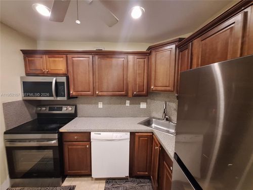 c109-3119 Oakland Shores Dr, Oakland Park, FL, 33309-7514 | Card Image