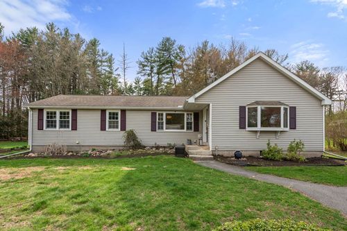 7 Salem Rd, Southwick, MA, 01077-9736 | Card Image