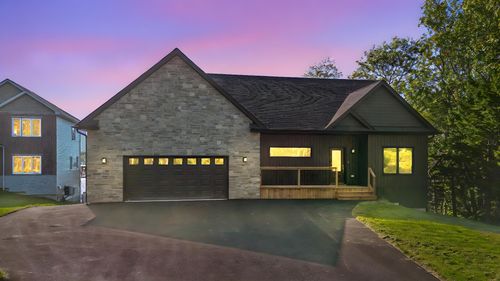 {{alt}} | Card Image