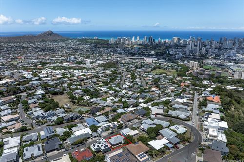 1835 Saint Louis Dr, Honolulu, HI, 96816-1932 | Card Image