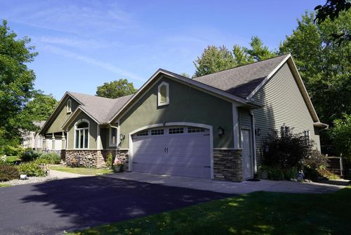 8407 Windsor Drive, Weston, WI, 54476 | Card Image
