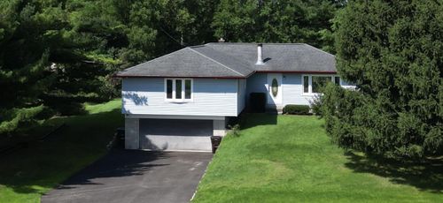 W224S9189 Lea Dr, Big Bend, WI, 53103 | Card Image