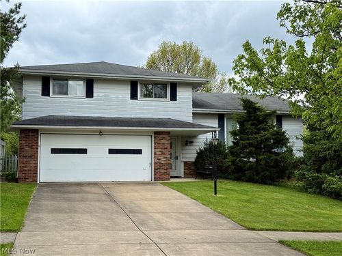 1331 Grant Dr, Parma, OH, 44134-5326 | Card Image