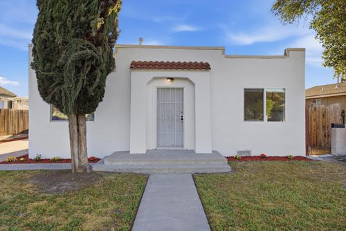 220 S O St, Tulare, CA, 93274-4218 | Card Image
