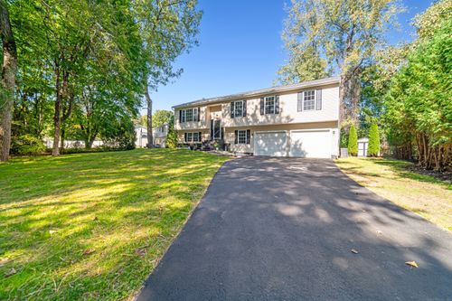 11 Parents Way, Bloomfield, CT, 06002-1927 | Card Image
